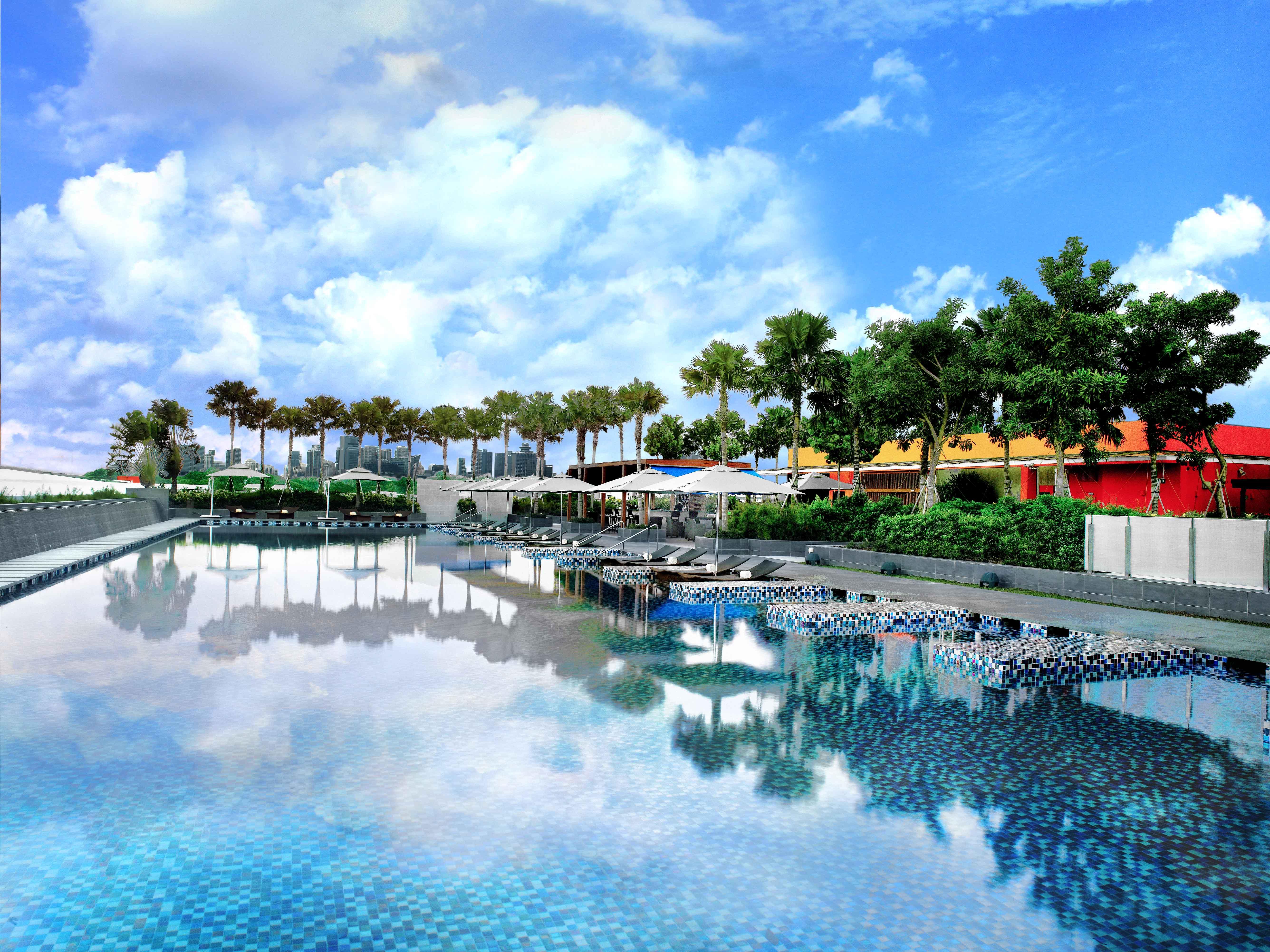 One Farrer Hotel Σιγκαπούρη Εξωτερικό φωτογραφία The pool at the hotel