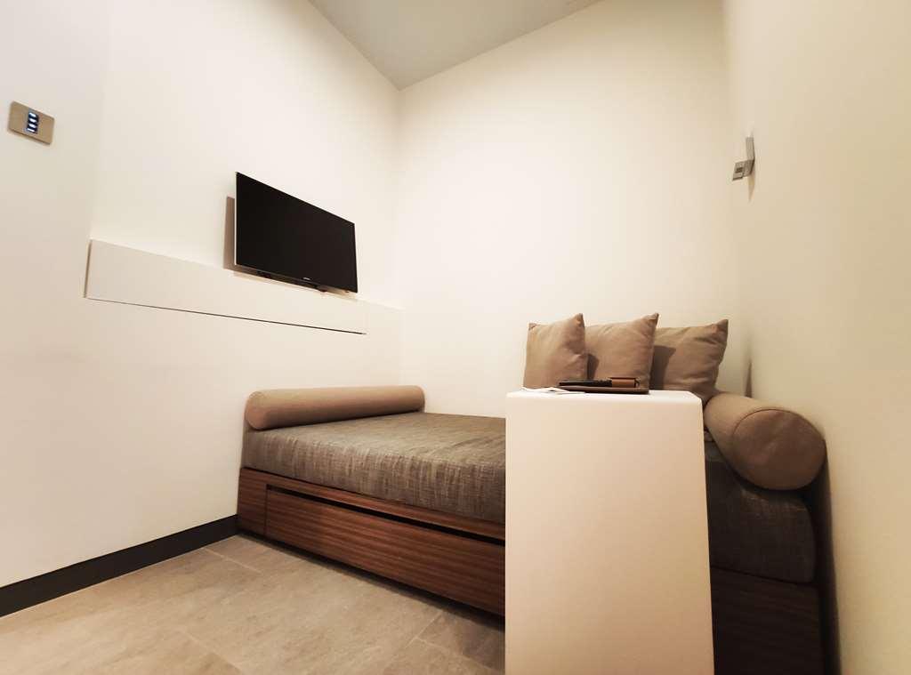 One Farrer Hotel Σιγκαπούρη Δωμάτιο φωτογραφία A room at the hotel