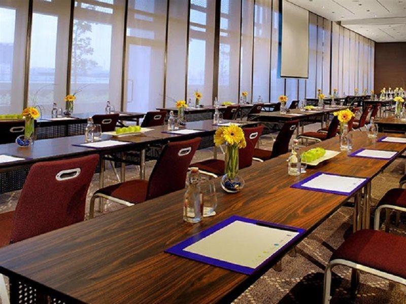 One Farrer Hotel Σιγκαπούρη Εξωτερικό φωτογραφία The meeting room
